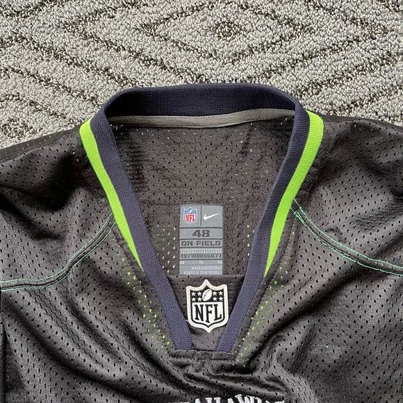 Seattle Seahawks Russell Wilson NFL Stitched Alternate Jersey #3 Size 48 RARE - Picture 5 of 5